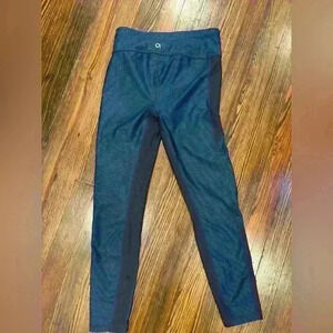 Gap Women’s workout pants size Medium